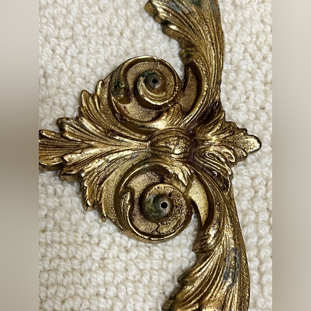 Vintage Solid Brass Wall Decor Ornament Plaque Topper Furniture Accent - Picture 4 of 16
